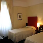 מלון Colombia 4*